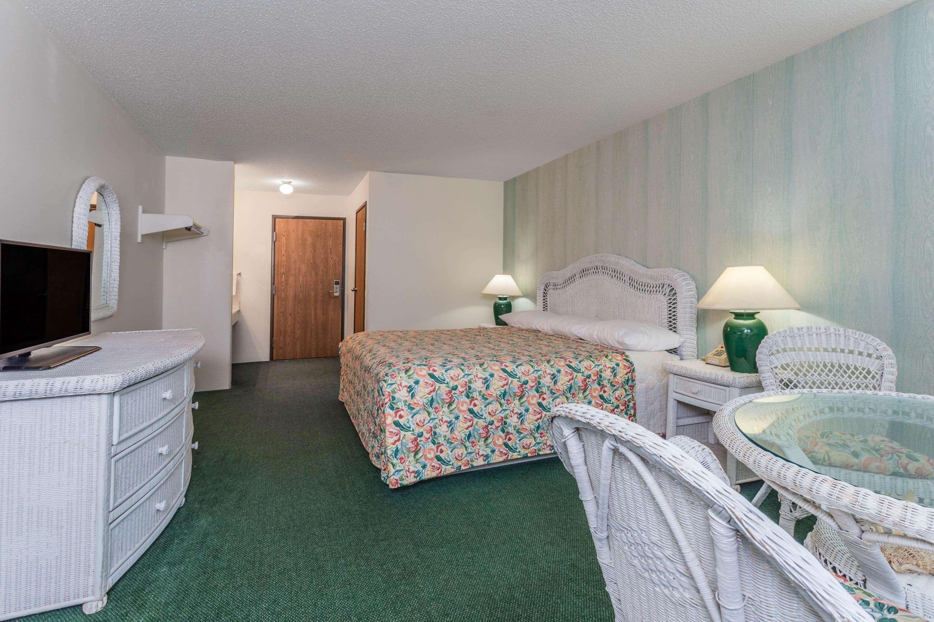 Super 8 By Wyndham Reedsburg Hotel Exterior foto