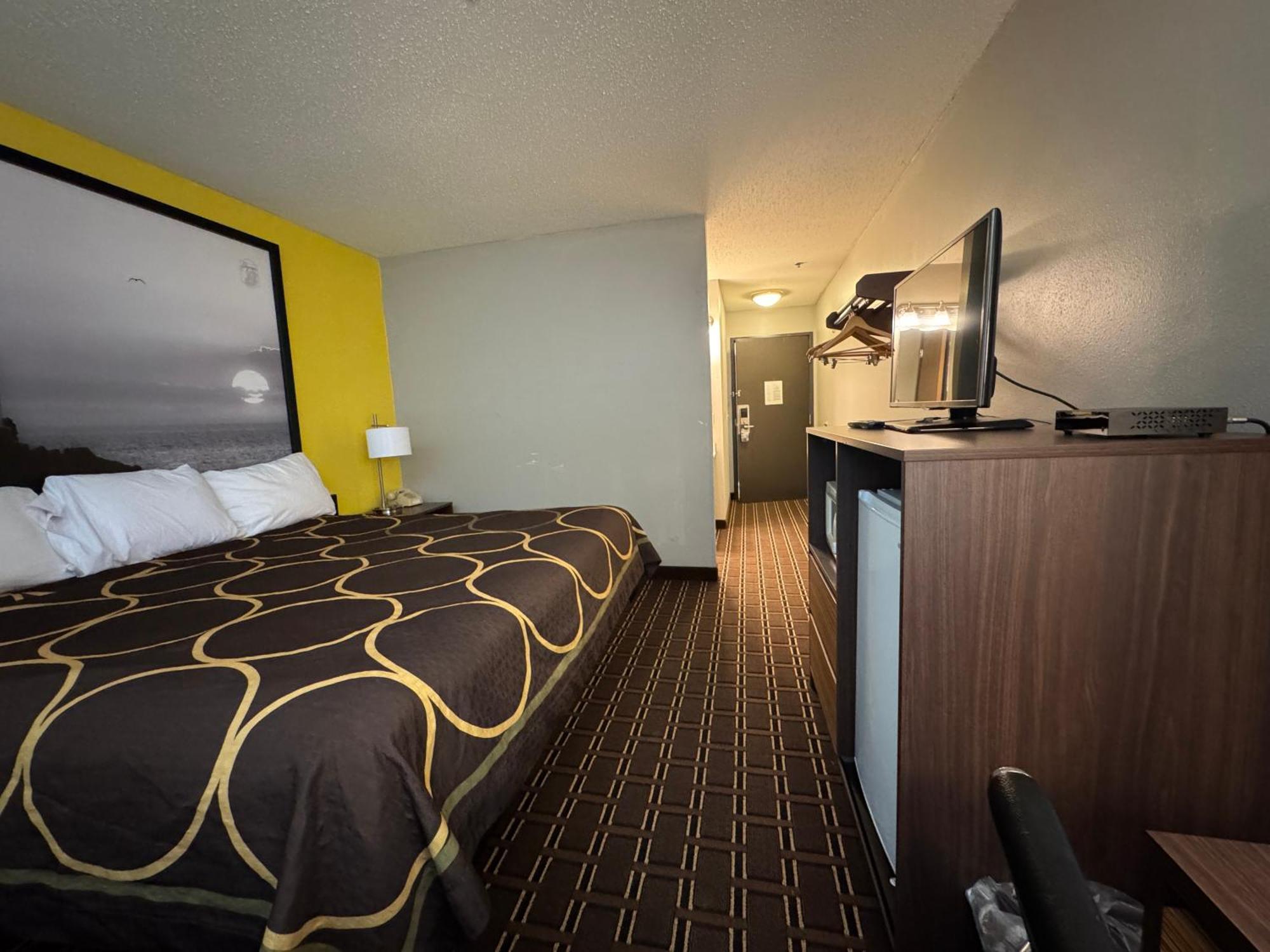 Super 8 By Wyndham Reedsburg Hotel Exterior foto