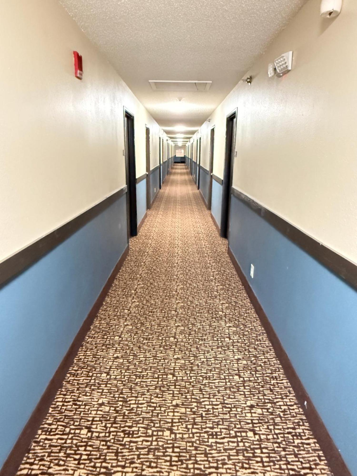 Super 8 By Wyndham Reedsburg Hotel Exterior foto