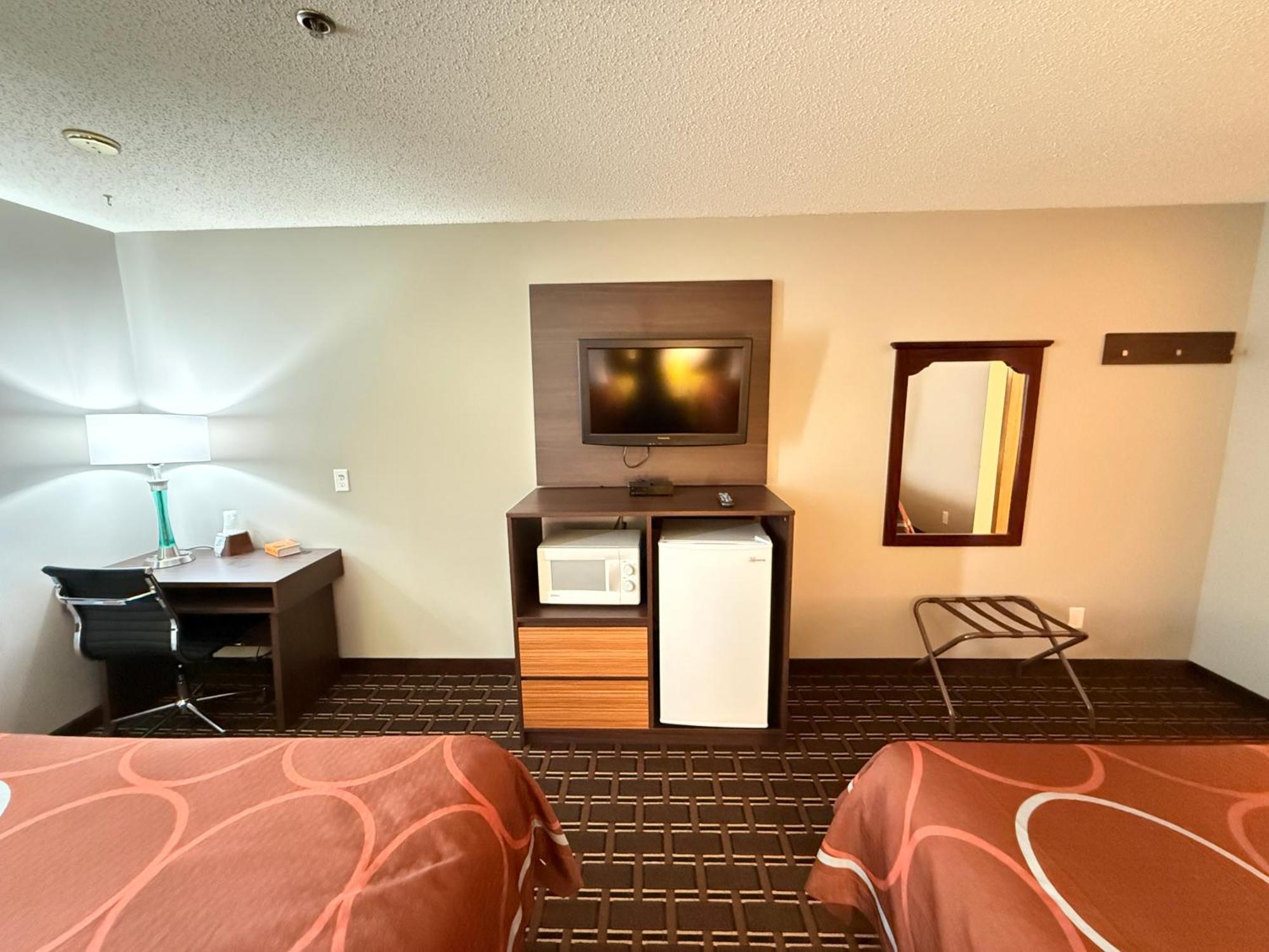 Super 8 By Wyndham Reedsburg Hotel Exterior foto